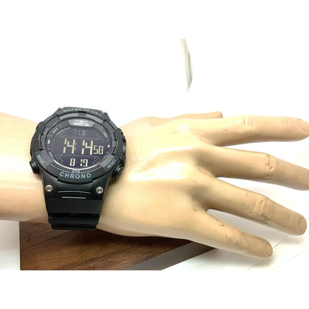 Invicta racing men